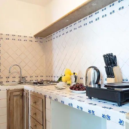 Castello Apartment *