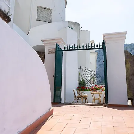 Lägenhet Castello Capri